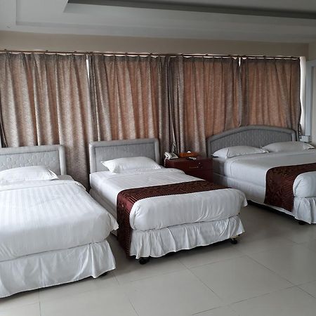 Star Max Hotel Yangon Esterno foto