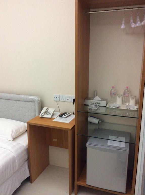 Star Max Hotel Yangon Esterno foto