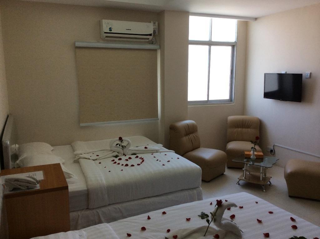 Star Max Hotel Yangon Esterno foto