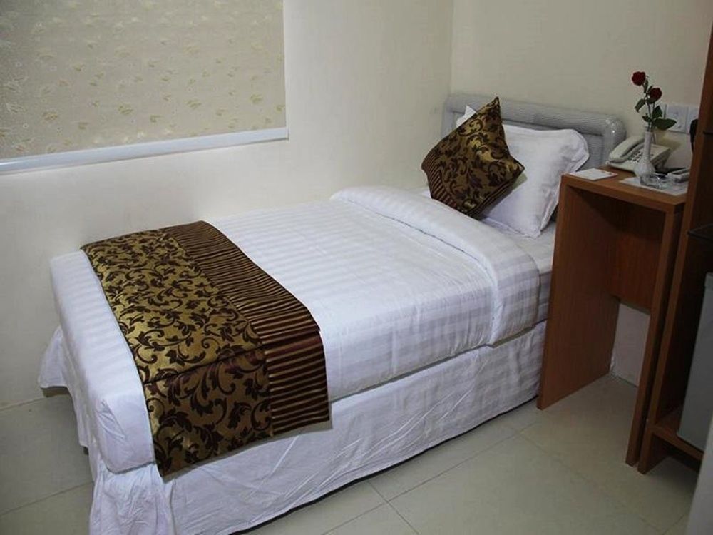 Star Max Hotel Yangon Esterno foto