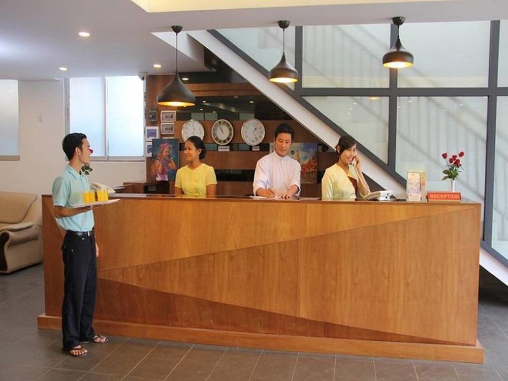 Star Max Hotel Yangon Esterno foto