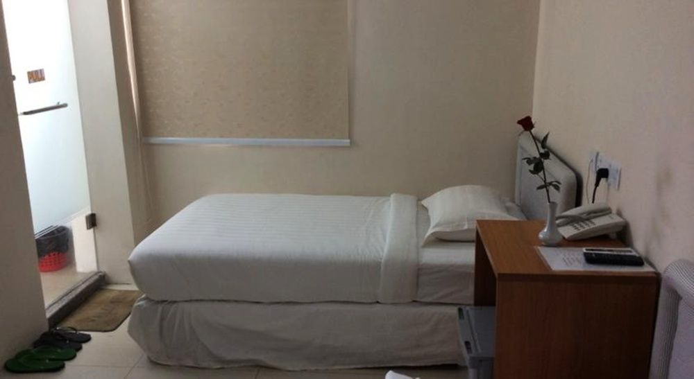Star Max Hotel Yangon Esterno foto